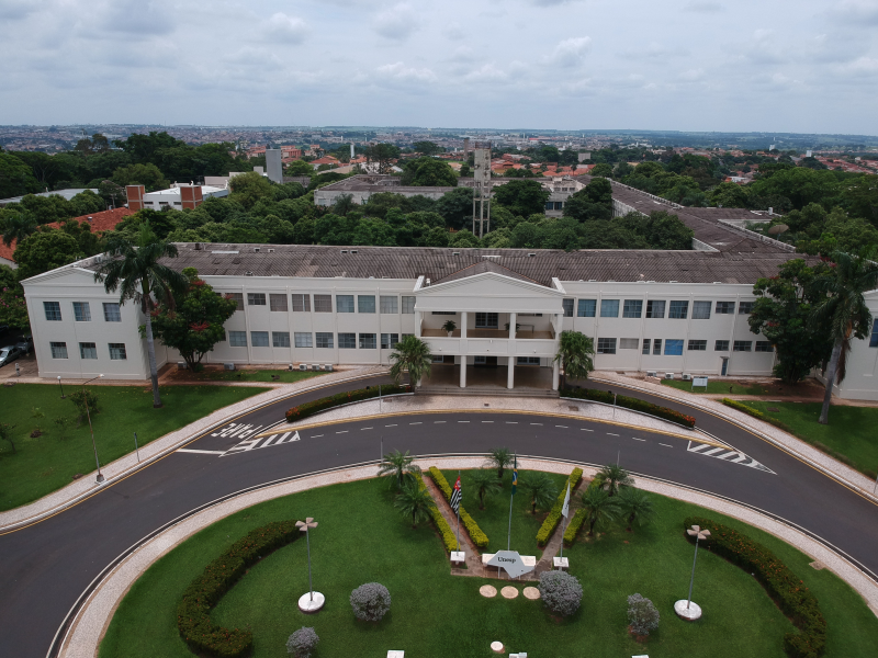 AVANÇANDO COM O RESTO - Departamento de Matemática - Unesp - Instituto de  Biociências, Letras e Ciências Exatas - Câmpus de São José do Rio Preto